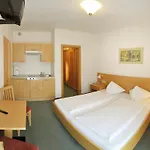 Hanneshof 3*