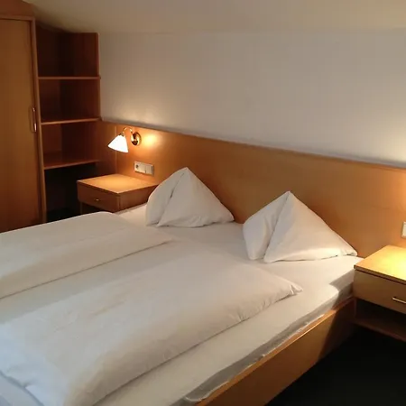 Hanneshof 4*