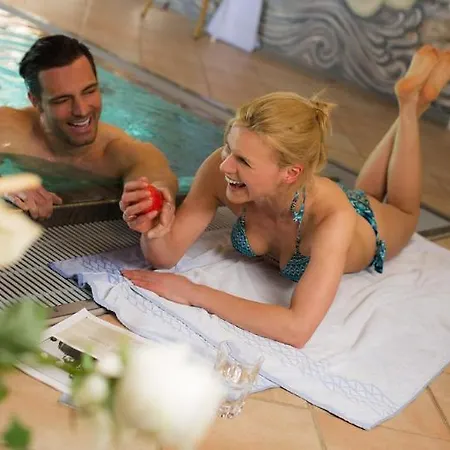 Hanneshof Apartahotel 4*