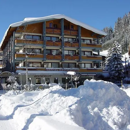 Hanneshof Apartahotel 4*